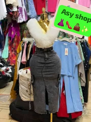 Ensemble Chic : Top Moumoute Blanc & Jupe Cargo Denim - Boutique
